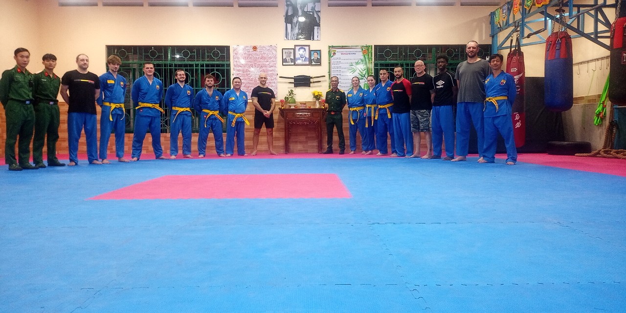 Tập luyện cùng đoàn Bỉ tại QK7 giải vovinam thế giới